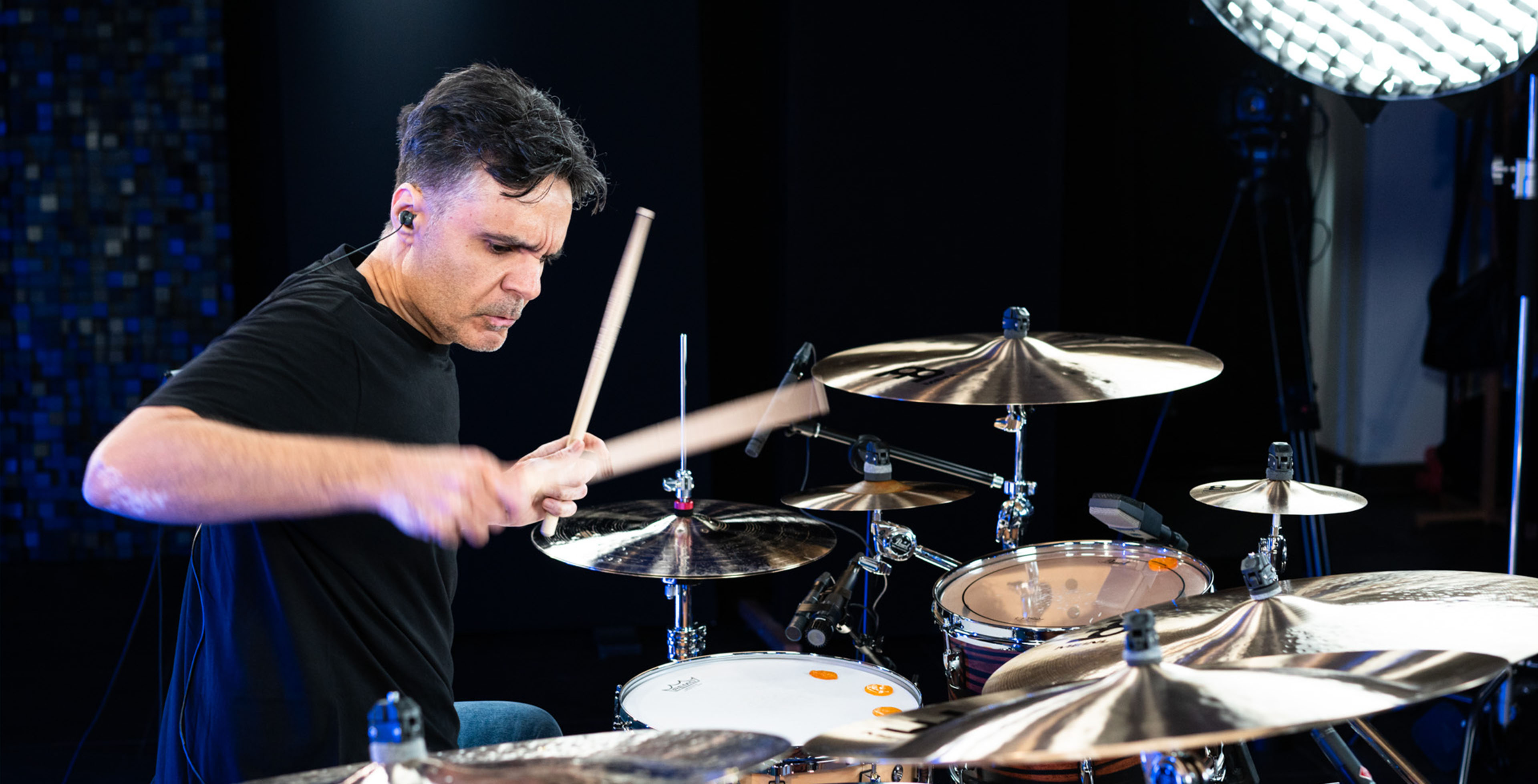 Yoni Madar - Photo by Bastian Kückenhoff