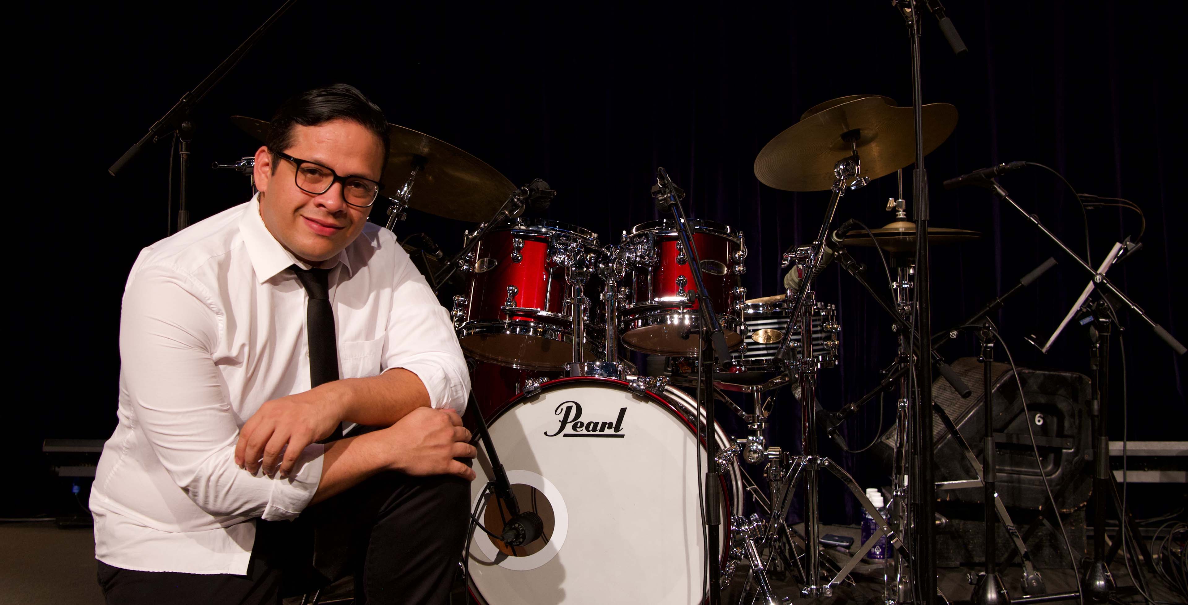 Rodrigo Villalón - Pearl Drums
