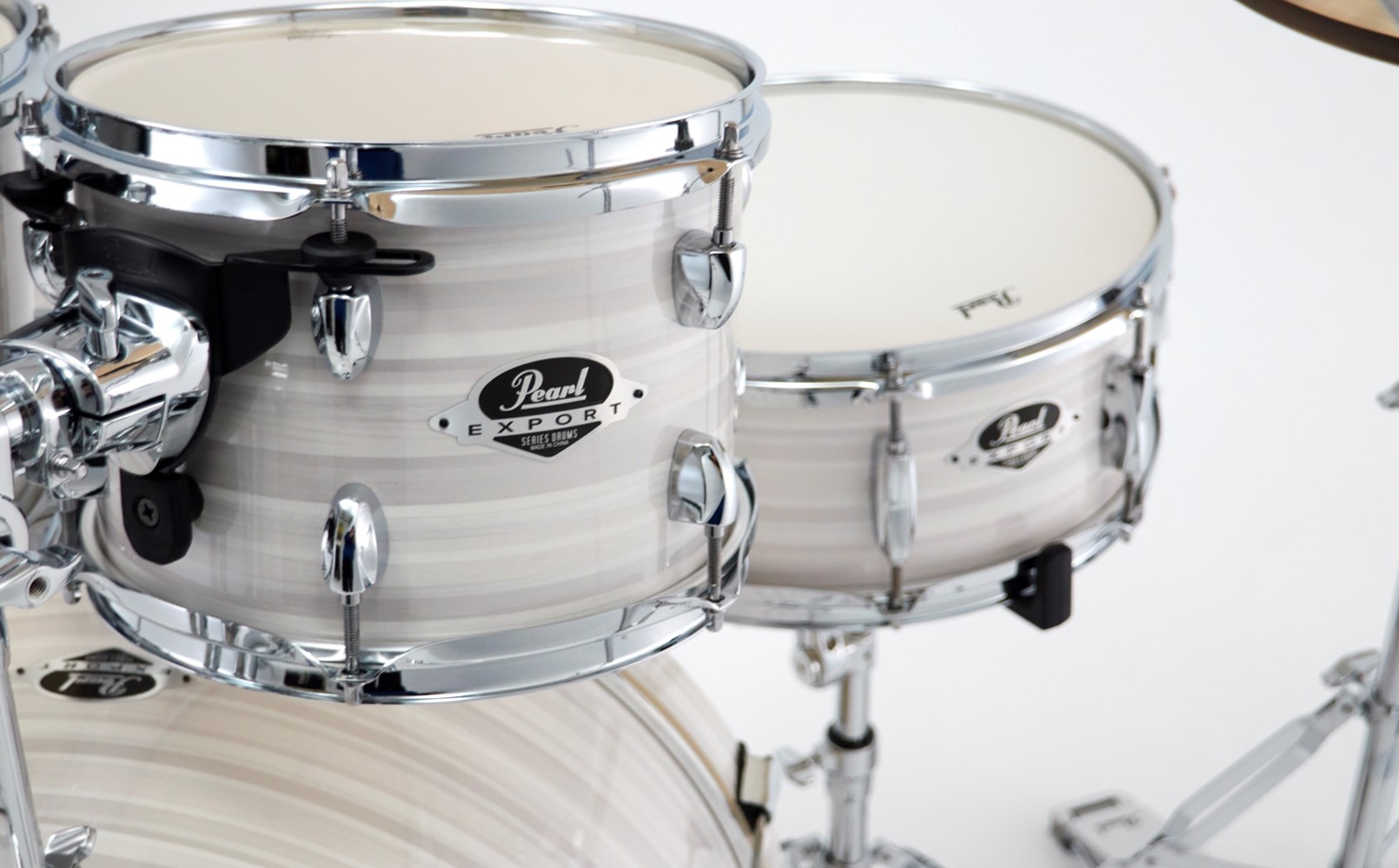 EXX725SPN Export Series 777 Slipstream White 