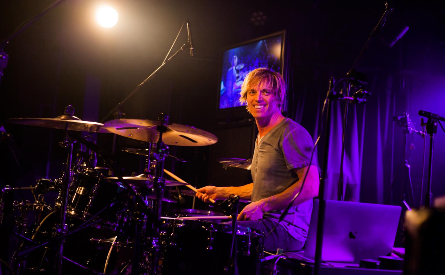 Shane Gaalaas | Pearl Drums -Official site-