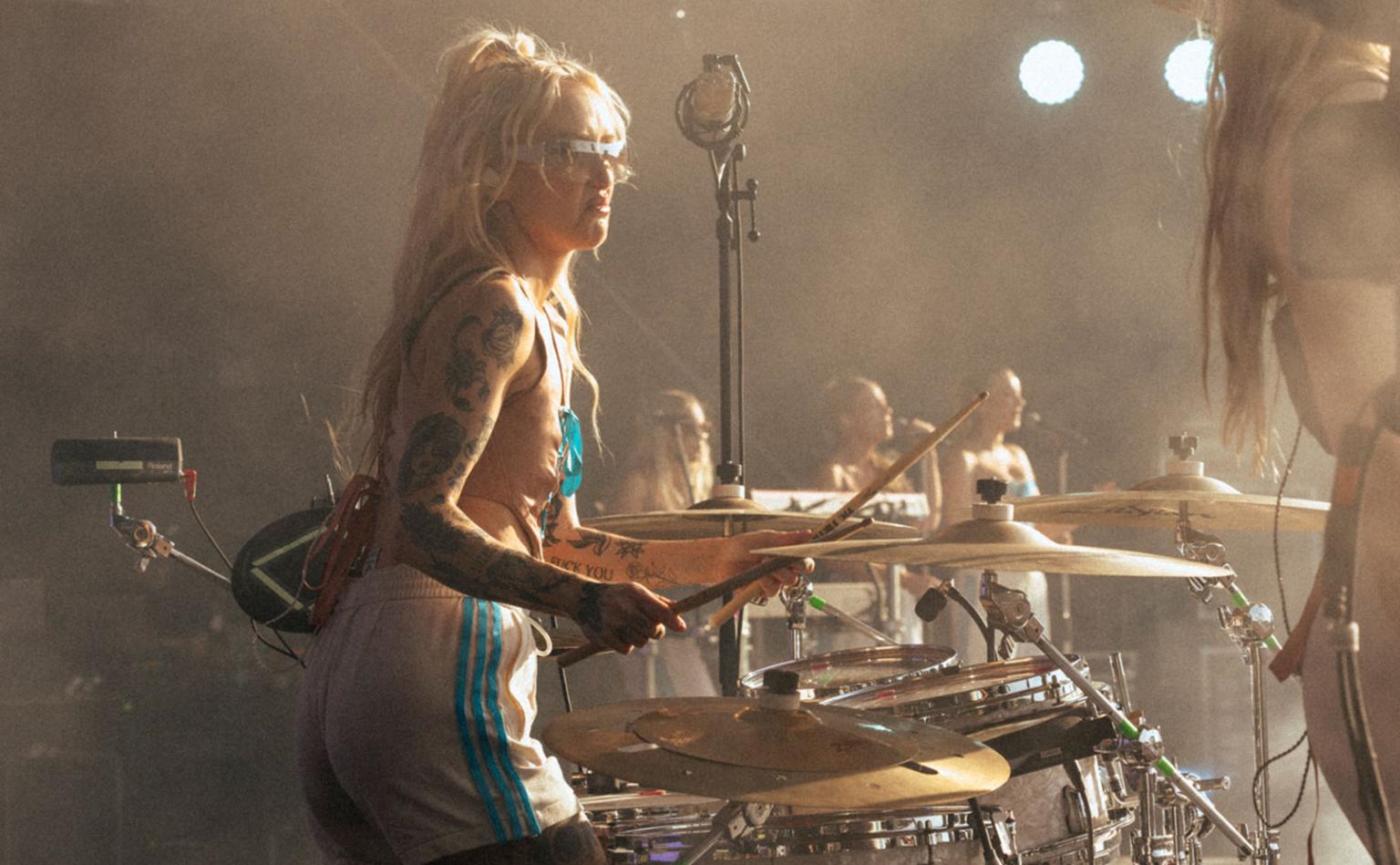 Lina Anderberg - Photo by @robinboee 