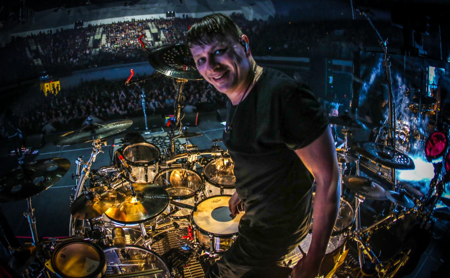 Ray Luzier | Pearl Drums -Official site-