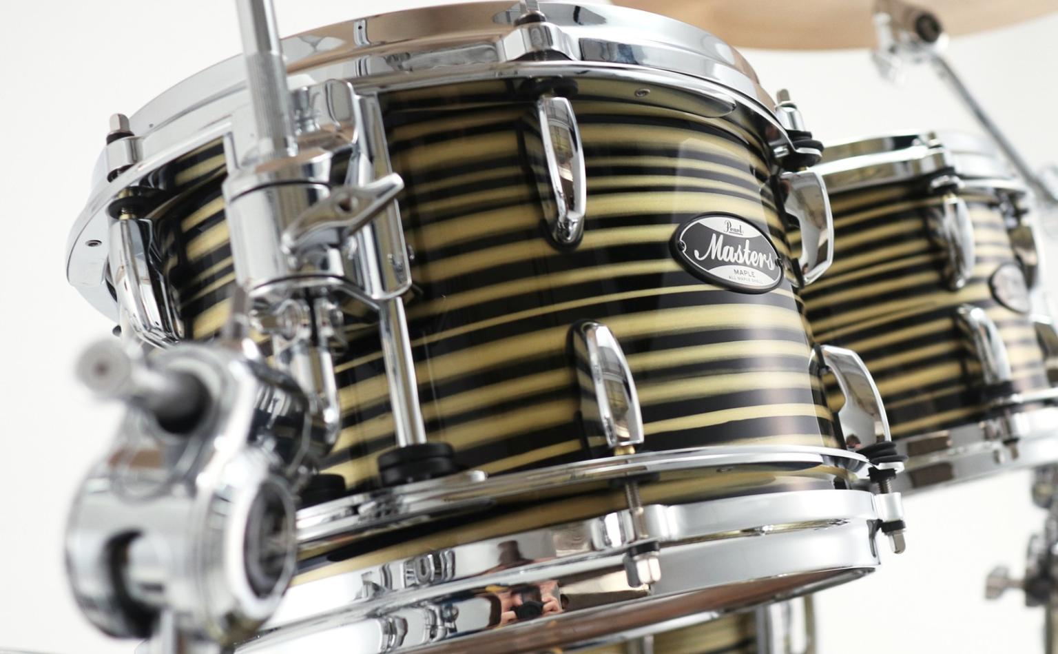 MM6C924XSPLC Masters Maple + 14x14 Floor Tom 873 Gold Oyster Swirl