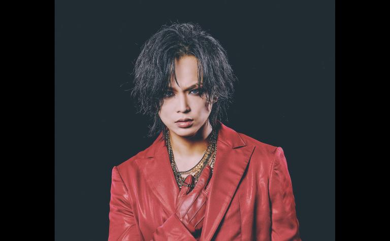 Publicity shot 2025_sora web.jpg