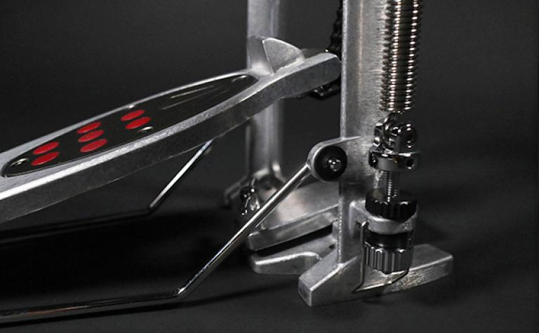Resin bushing is used for the connection between the post and the radius rod