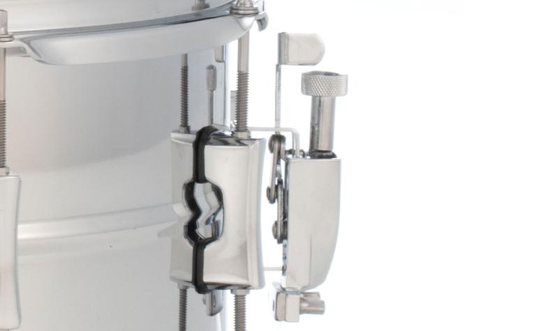 Newly stylized dual lug and strainer