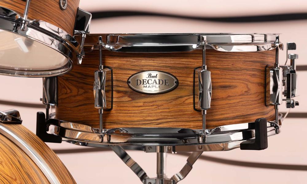 DMPA905C Decade Maple Artisan 876 Satin Caramel Veil 834 Hardware Pack 