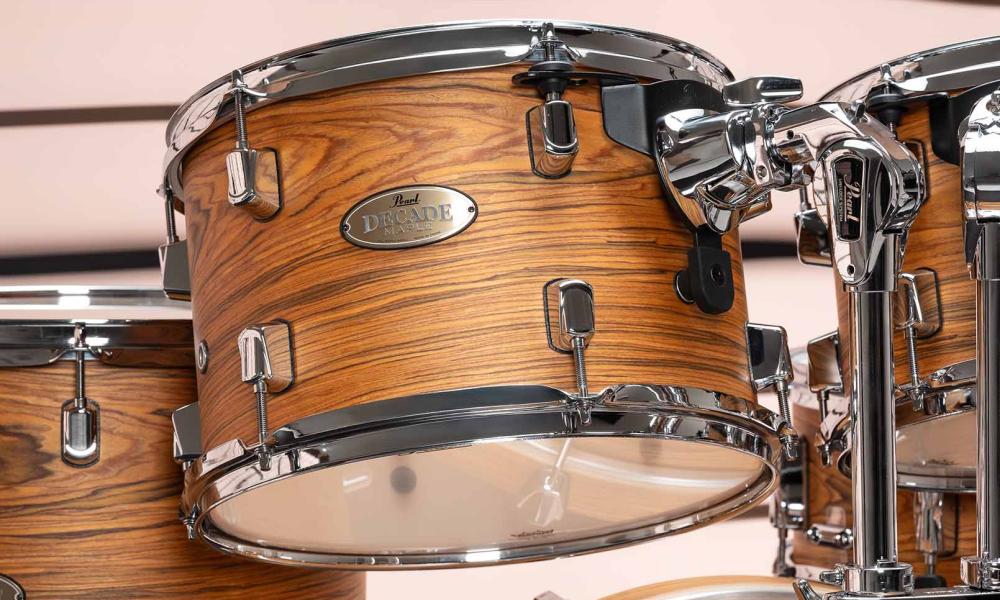 DMPA905C Decade Maple Artisan 876 Satin Caramel Veil 834 Hardware Pack 